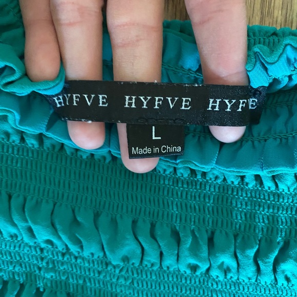 jade green HYFVE crop top size large - Picture 3 of 3